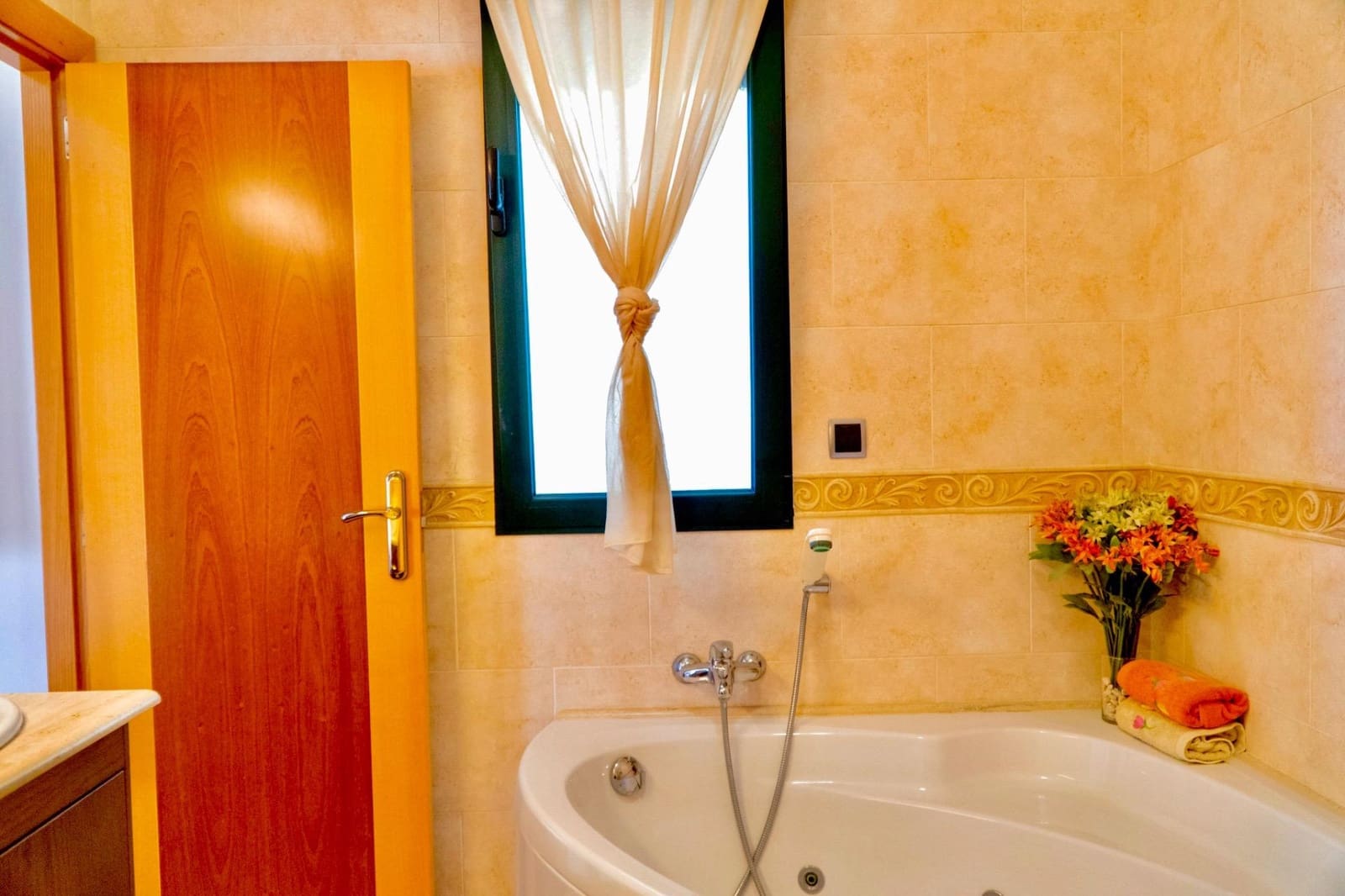 Chalet de 3 habitaciones en Cocentaina en venta con piscina garaje - 750.000 € (Ref: 9446287)