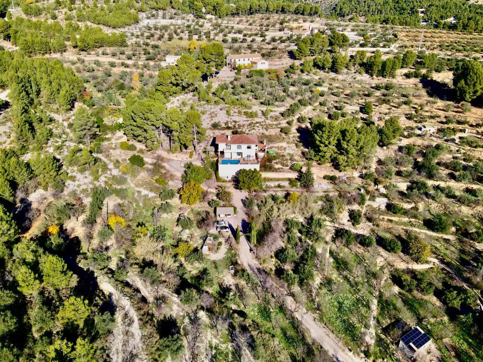 Chalet de 3 habitaciones en Cocentaina en venta con piscina garaje - 750.000 € (Ref: 9446287)