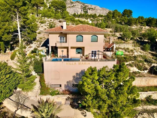 3 sovrum Villa till salu i Cocentaina med pool garage - 750 000 € (Ref: 9446287)