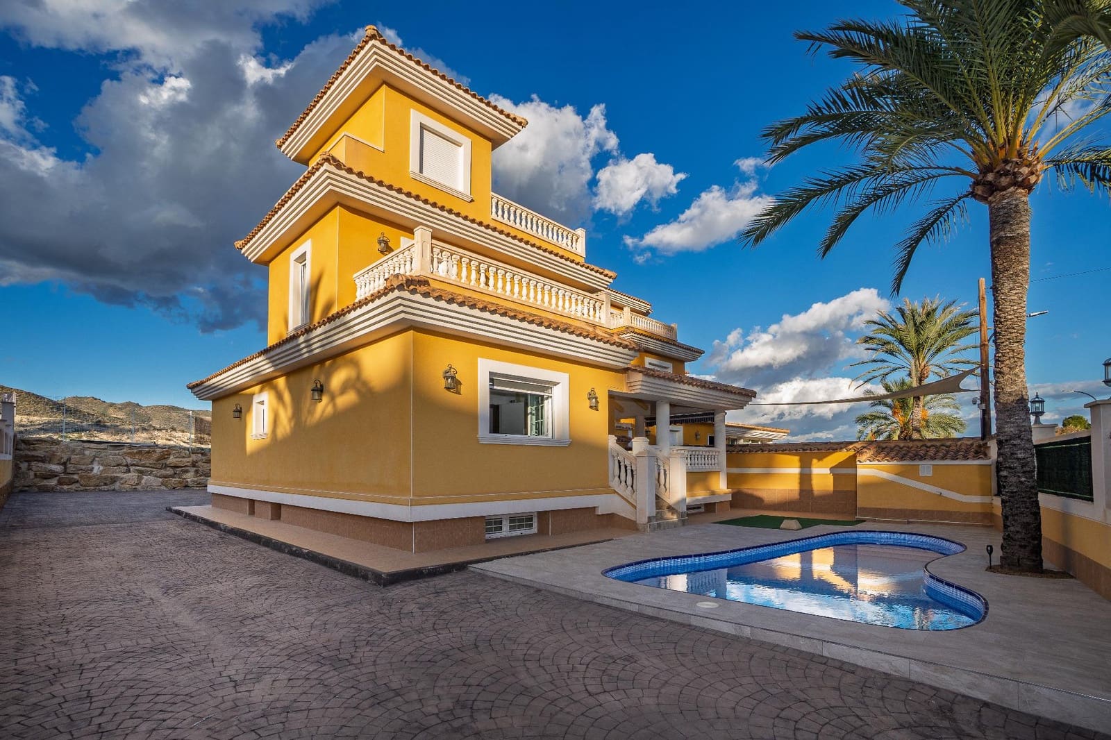 5 sypialnia Willa na sprzedaż w El Campello - 800 000 € (Ref: 9449018)