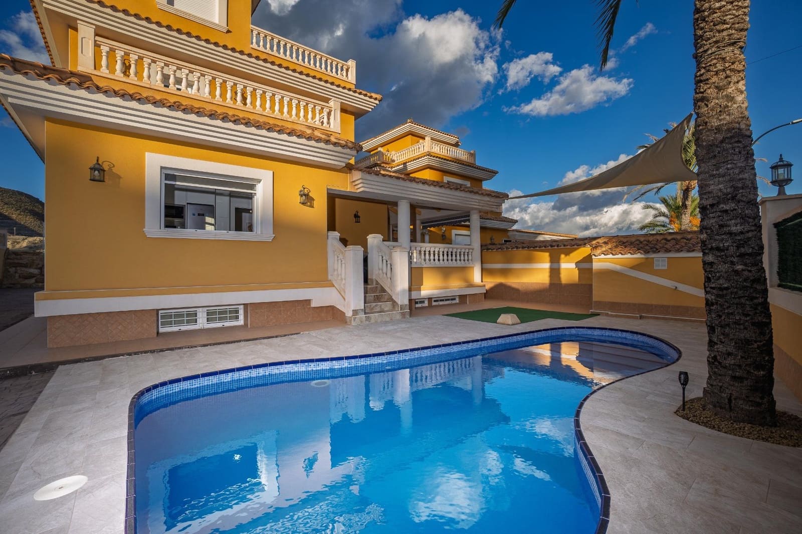 5 chambre Villa/Maison à vendre à El Campello - 870 000 € (Ref: 9449018)