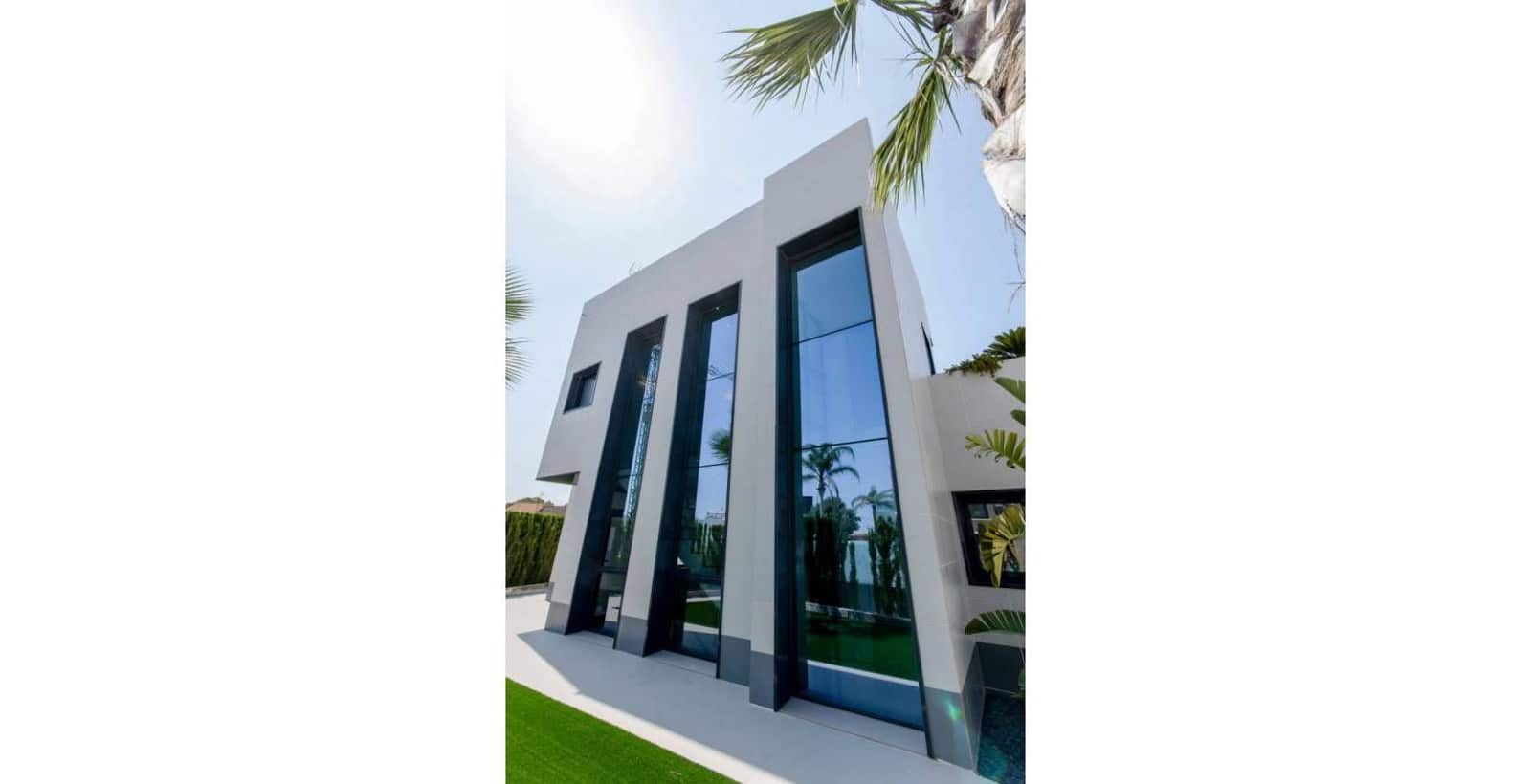 3 bedroom Villa for sale in Campoamor - € 1,195,000 (Ref: 9449031)