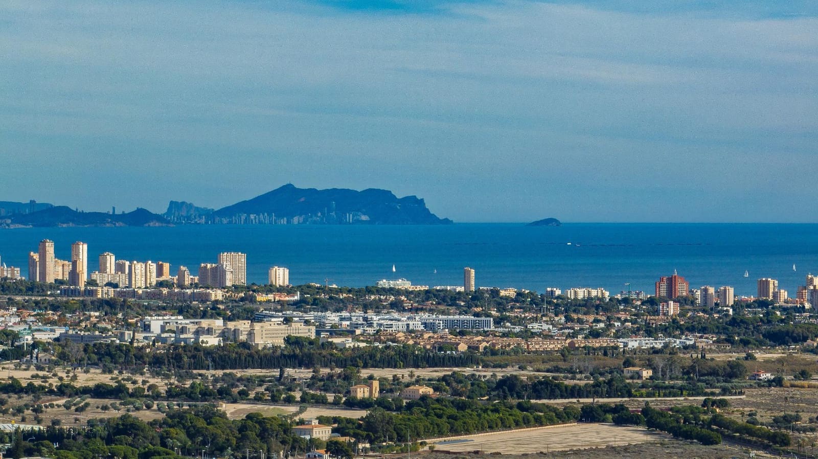 3 soveværelse Lejlighed til salg i Alicante by - € 125.000 (Ref: 9452076)