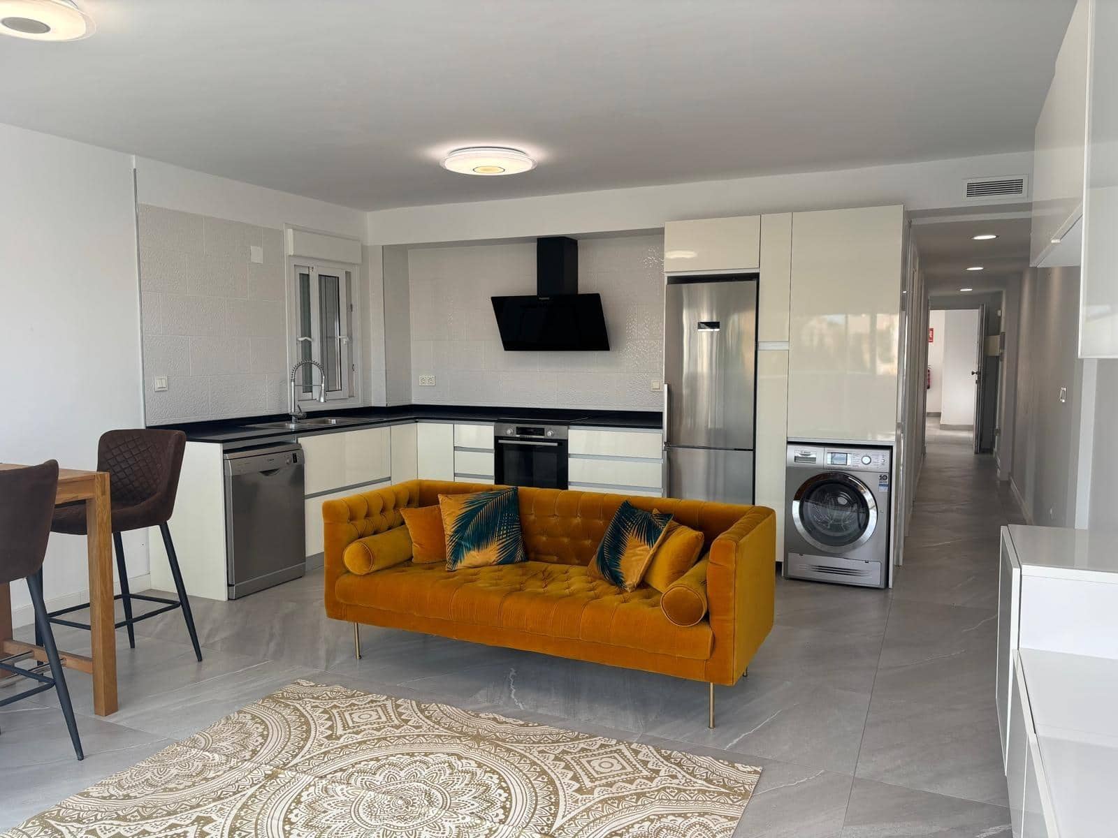 3 quarto Apartamento para arrendar em Gran Alacant com piscina - 1 200 € (Ref: 9462024)