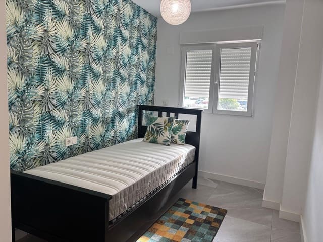 3 quarto Apartamento para arrendar em Gran Alacant, Santa Pola com piscina - 1 200 € (Ref: 9462024)