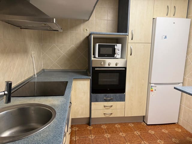 3 soverom Leilighet til leie i Carolinas Altas, Alicante by - € 950 (Ref: 9470361)