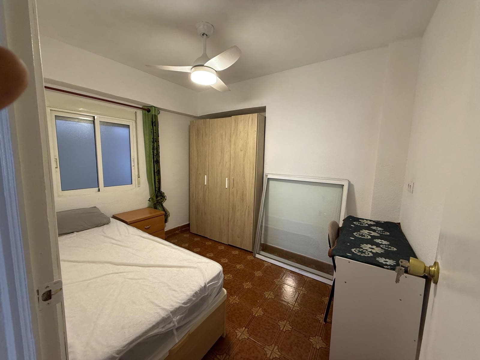 3 soverom Leilighet til leie i Alicante by - € 950 (Ref: 9470361)