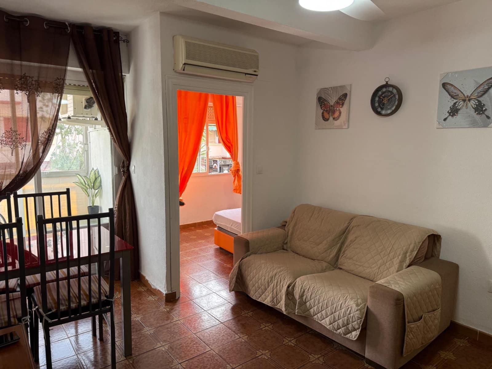 3 soverom Leilighet til leie i Alicante by - € 950 (Ref: 9470361)