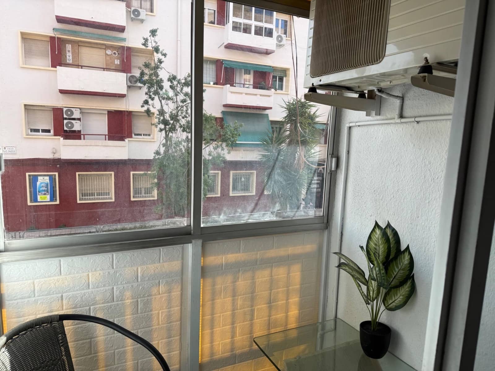 3 soverom Leilighet til leie i Alicante by - € 950 (Ref: 9470361)