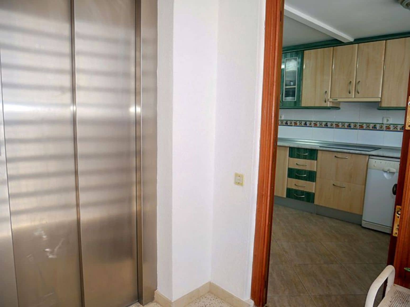 Piso de 2 habitaciones en Benidorm en alquiler - 1.990 € (Ref: 9470982)