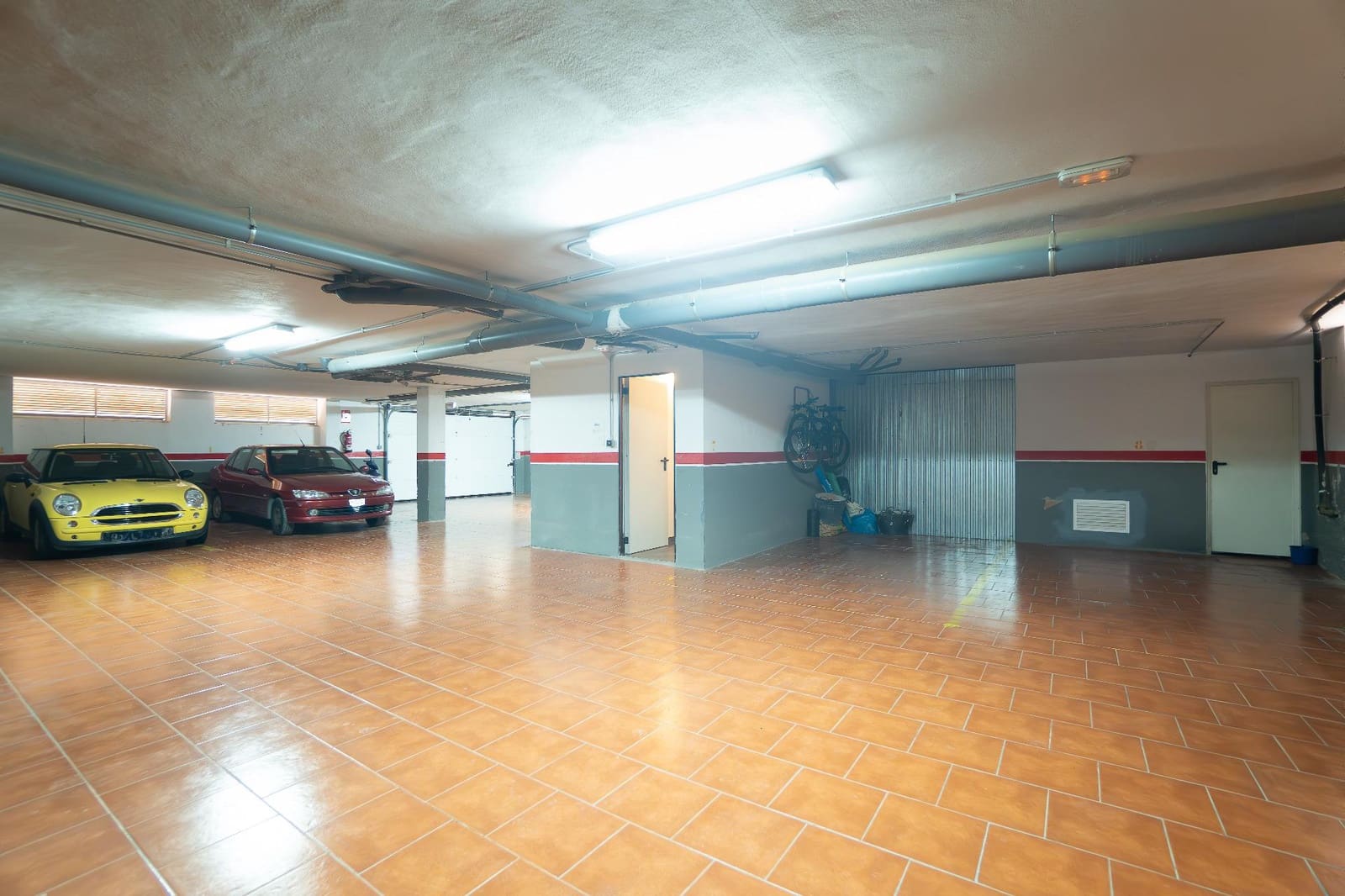 3 slaapkamer Flat te koop in Monovar / Monover met garage - € 120.000 (Ref: 9476094)