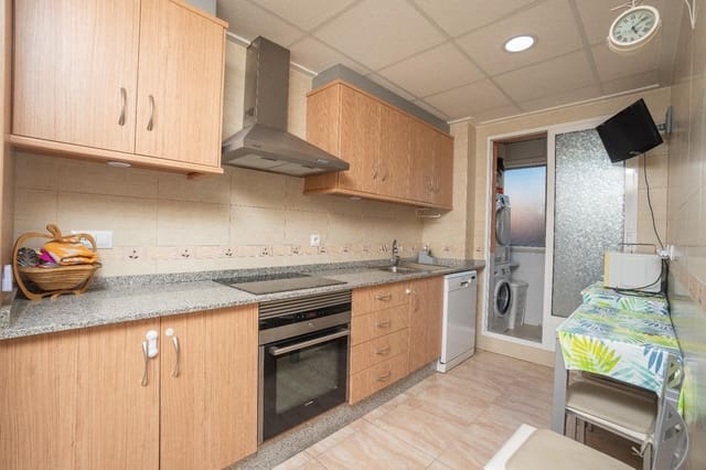 3 bedroom Flat for sale in Monóvar / Monóver with garage - € 120,000 (Ref: 9476094)