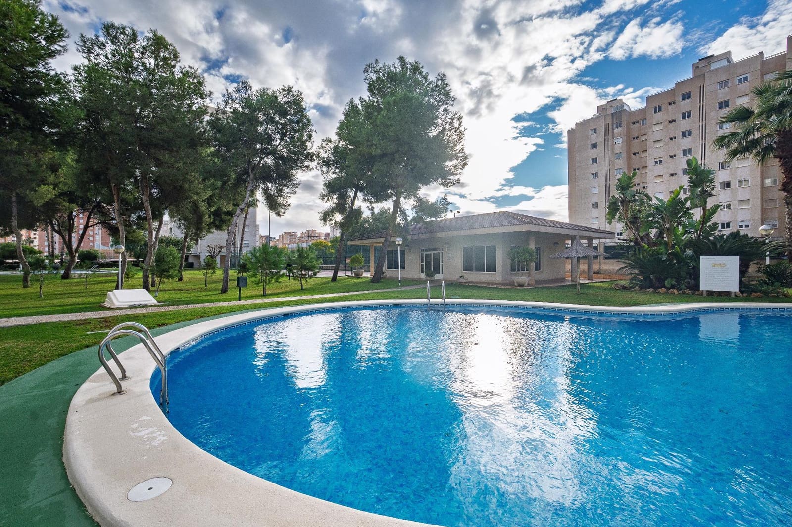 2 soveværelse Lejlighed til salg i Playa de San Juan med swimmingpool - € 289.000 (Ref: 9482013)