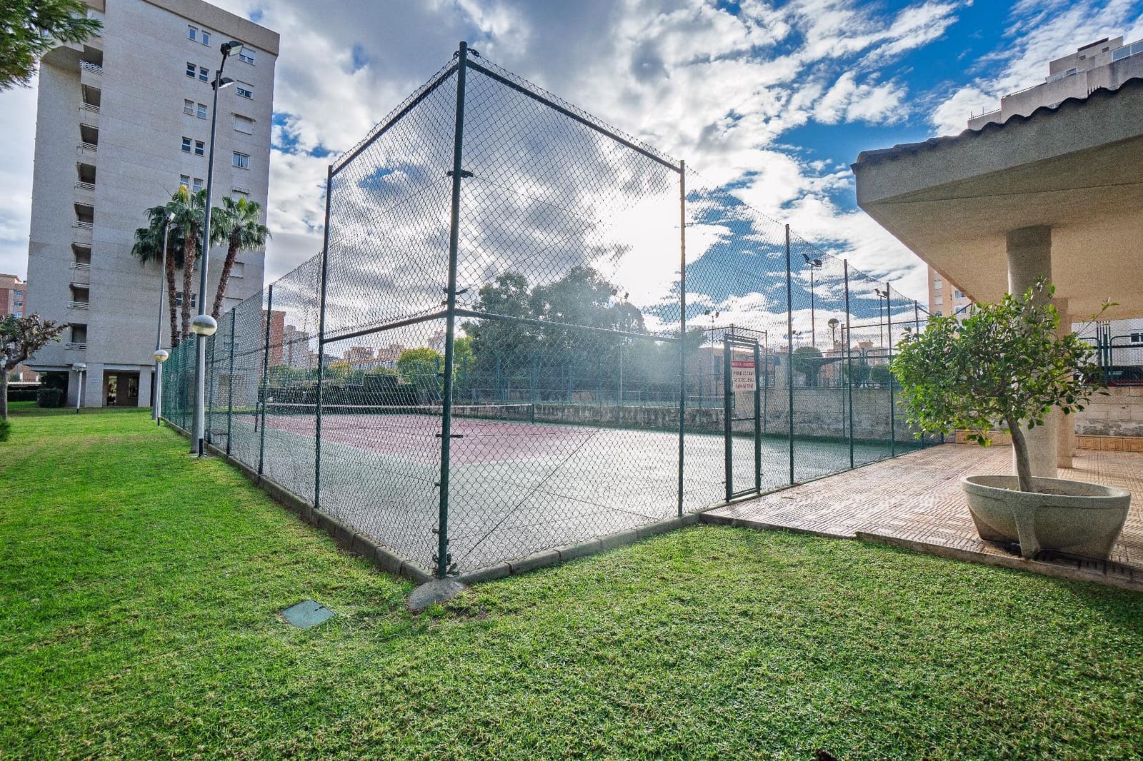 2 soveværelse Lejlighed til salg i Playa de San Juan med swimmingpool - € 289.000 (Ref: 9482013)