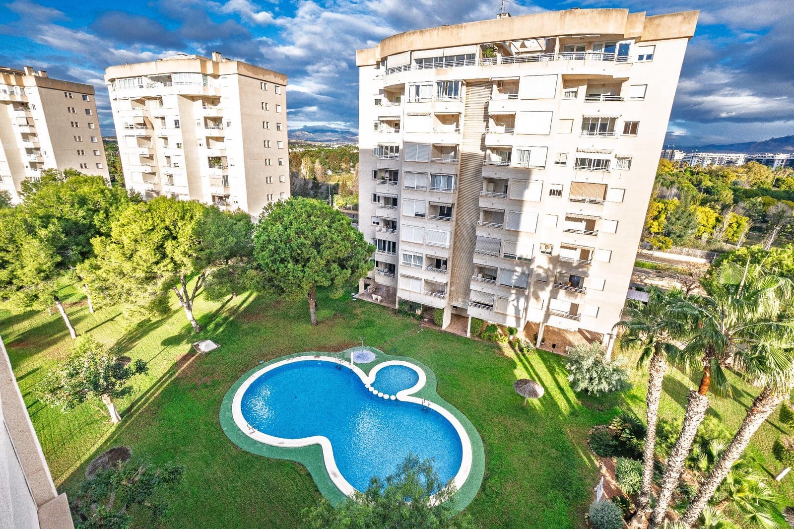 2 soveværelse Lejlighed til salg i Playa de San Juan med swimmingpool - € 289.000 (Ref: 9482013)