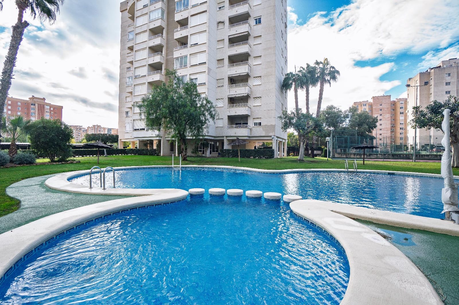 2 soveværelse Lejlighed til salg i Playa de San Juan med swimmingpool - € 289.000 (Ref: 9482013)