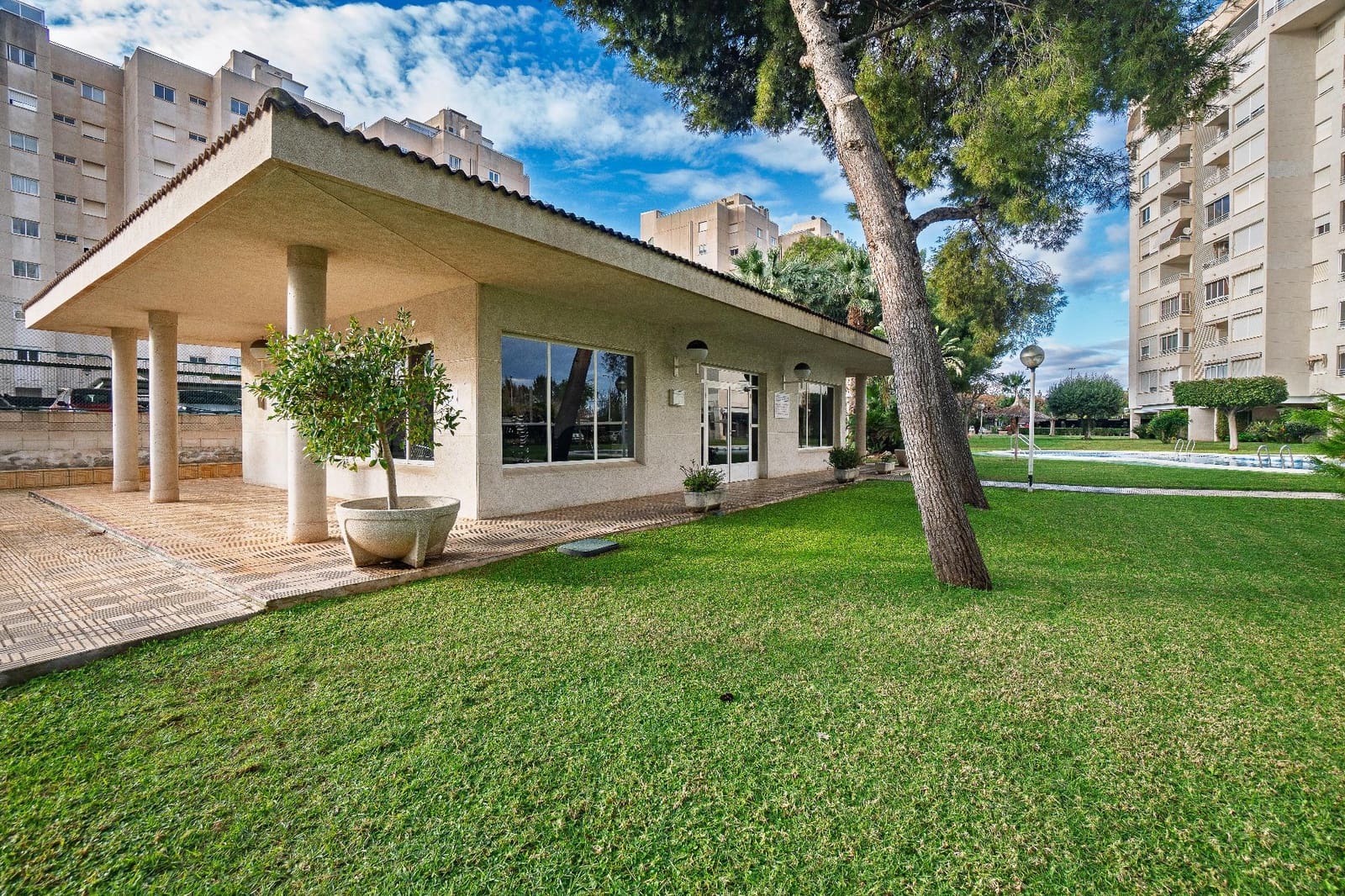 2 soveværelse Lejlighed til salg i Playa de San Juan med swimmingpool - € 289.000 (Ref: 9482013)