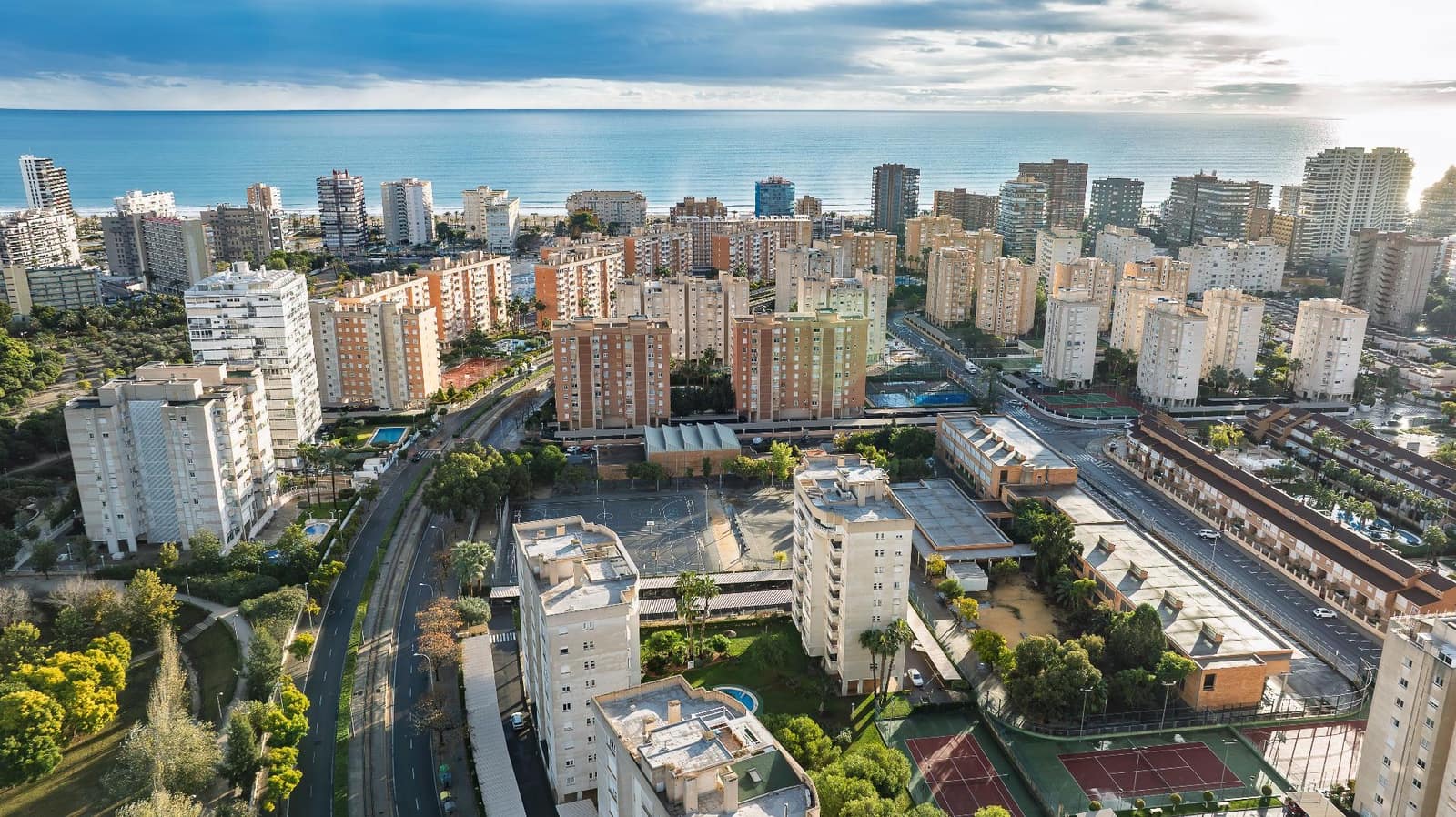 2 soveværelse Lejlighed til salg i Playa de San Juan med swimmingpool - € 289.000 (Ref: 9482013)