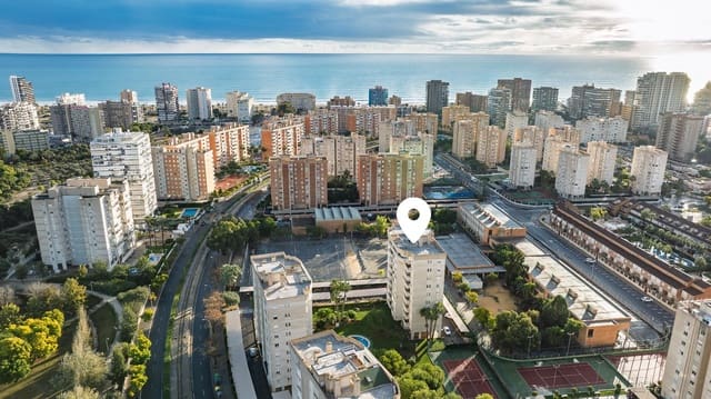 2 soveværelse Lejlighed til salg i Playa de San Juan, Alicante by med swimmingpool - € 289.000 (Ref: 9482013)