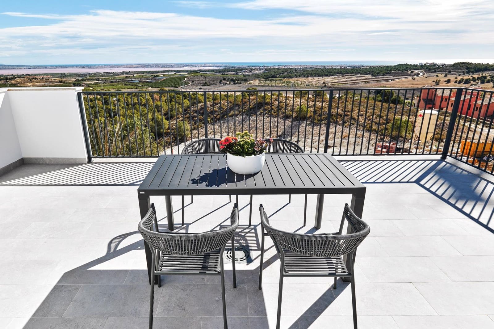 3 bedroom Villa for sale in San Miguel de Salinas - € 649,000 (Ref: 9483510)