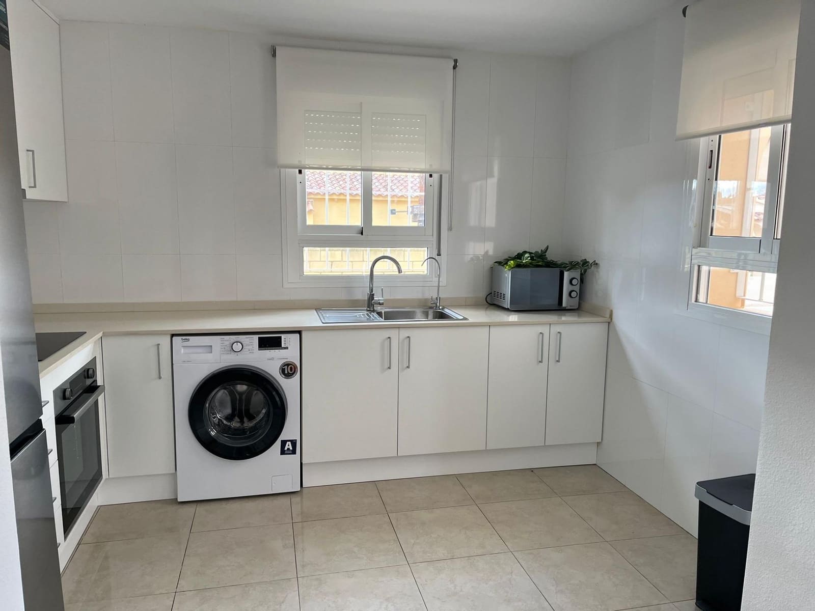 3 bedroom Villa for rent in Busot with pool garage - € 1,600 (Ref: 9491289)