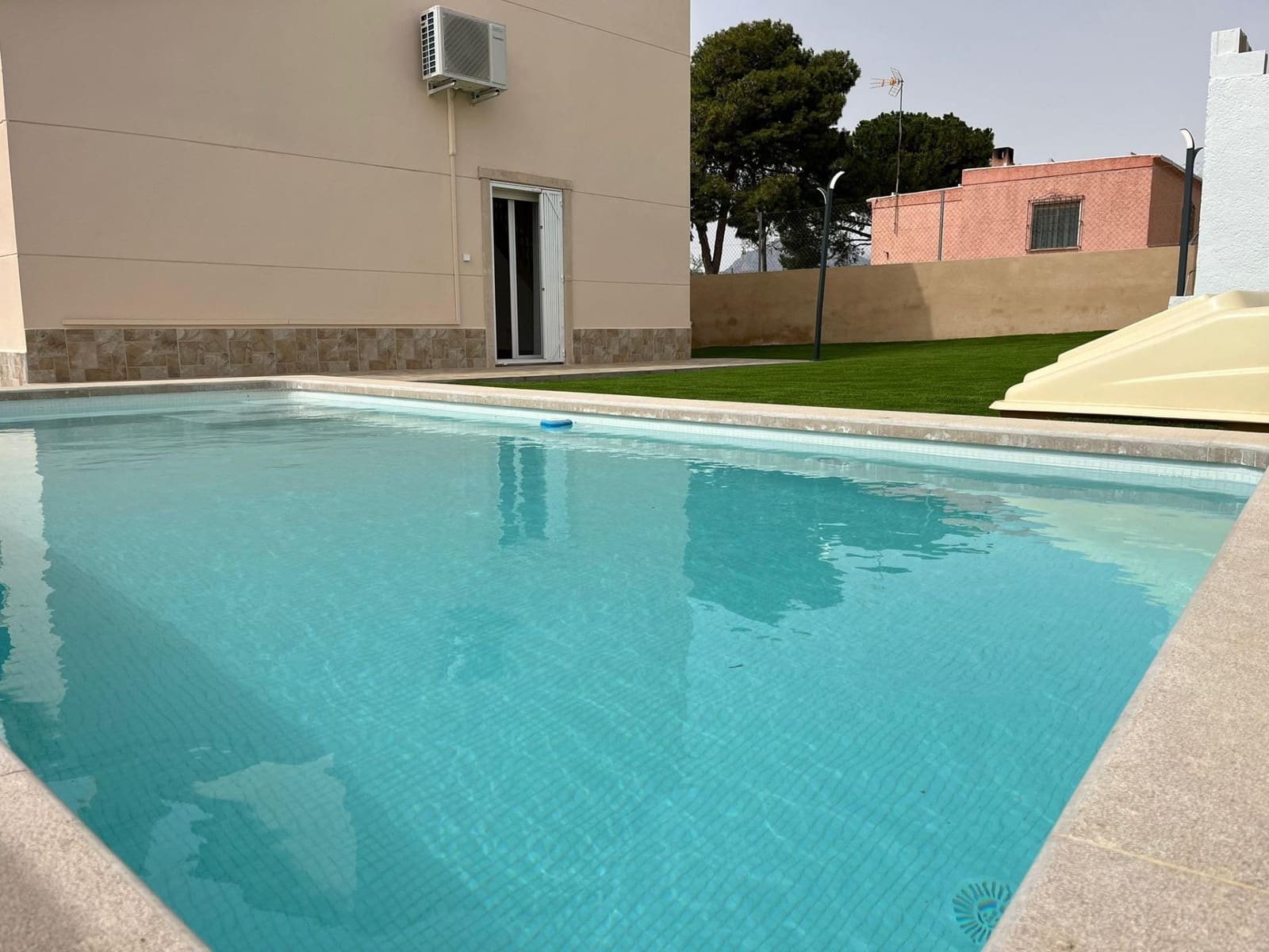 3 bedroom Villa for rent in Busot with pool garage - € 1,600 (Ref: 9491289)