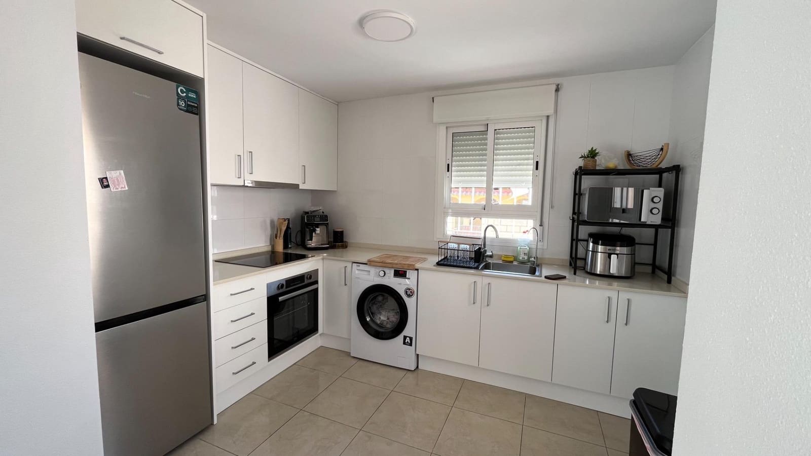 3 bedroom Villa for rent in Busot with pool garage - € 1,900 (Ref: 9491289)