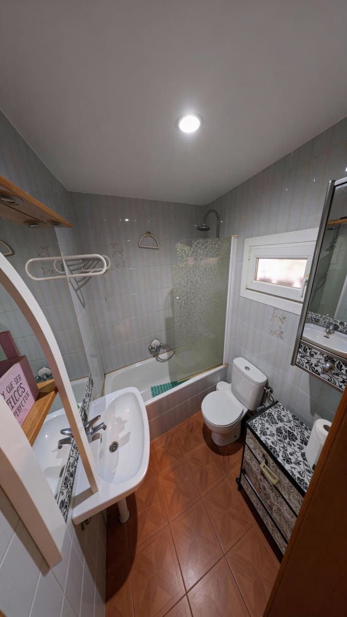 4 bedroom Flat for sale in Biar - € 84,900 (Ref: 9497150)