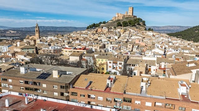 Piso de 4 habitaciones en Biar en venta - 84.900 € (Ref: 9497150)