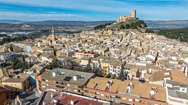 Piso de 4 habitaciones en Biar en venta - 84.900 € (Ref: 9497150)