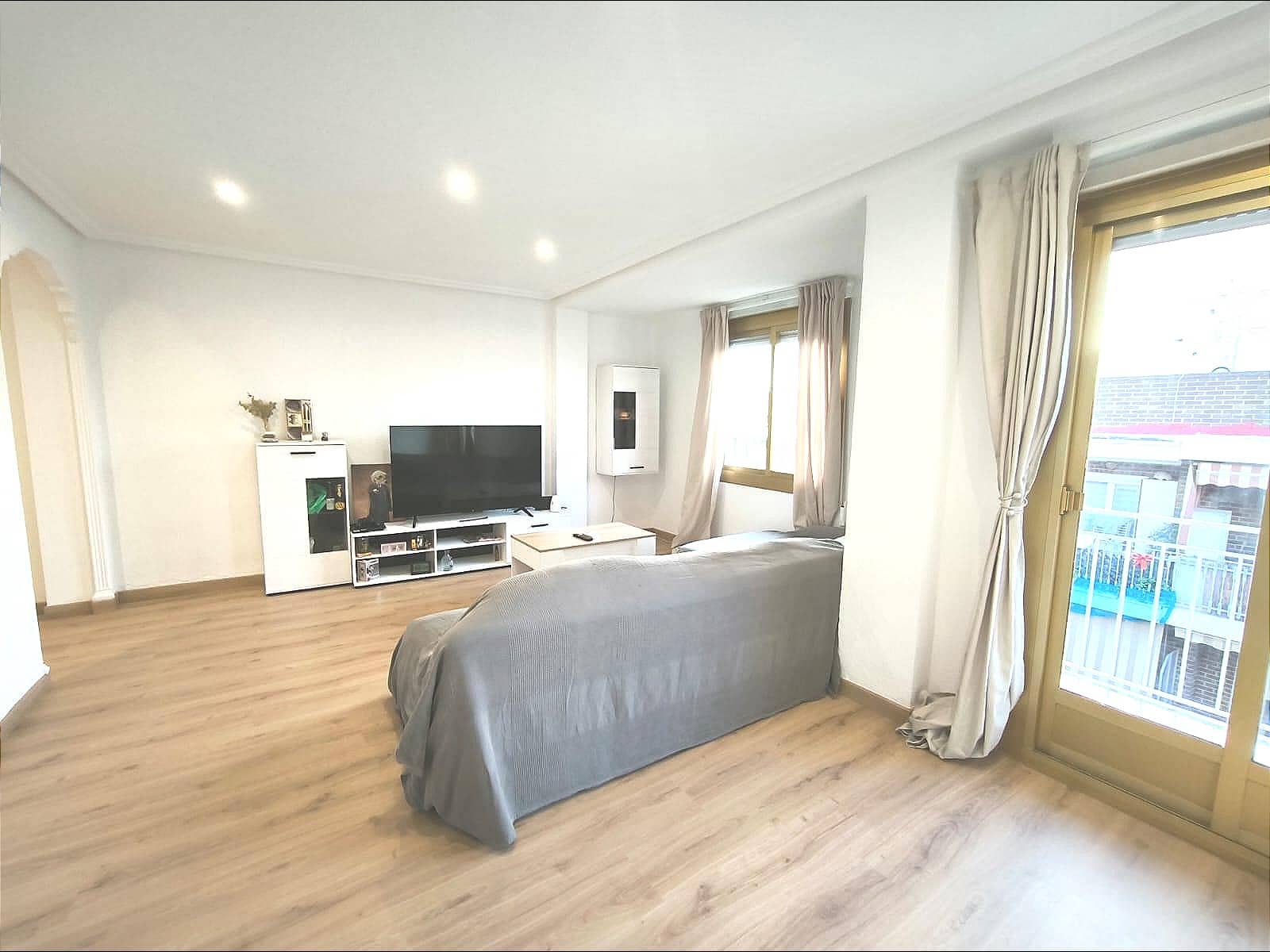 3 bedroom Flat for sale in Elche / Elx - € 109,000 (Ref: 9502227)