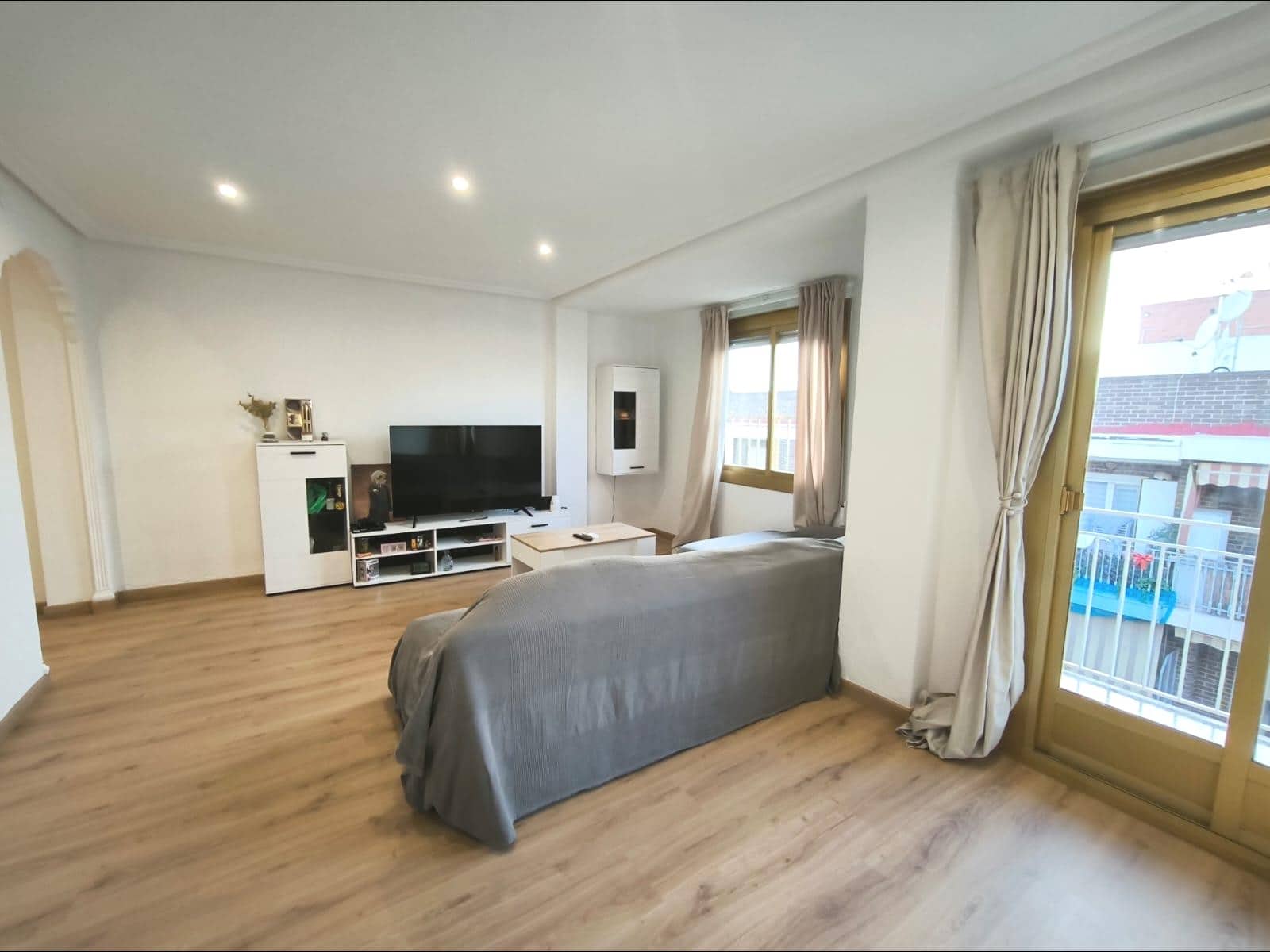 3 bedroom Flat for sale in Elche / Elx - € 109,000 (Ref: 9502227)