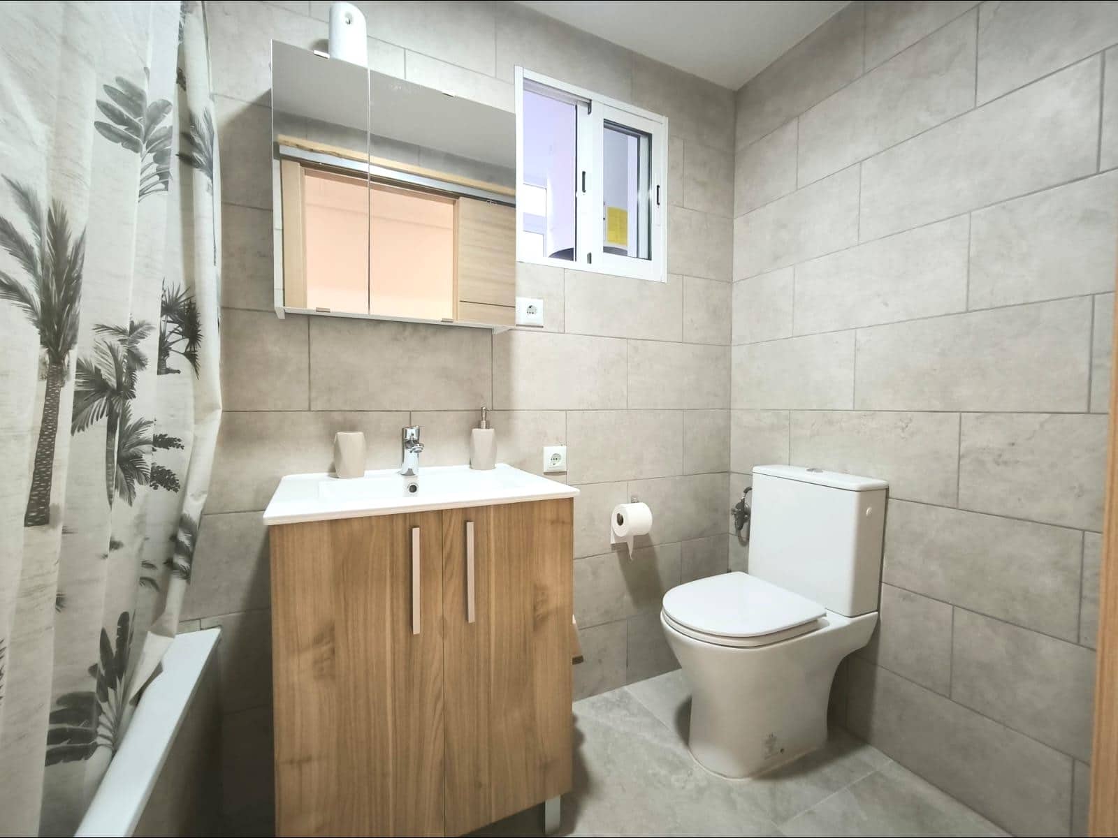 3 bedroom Flat for sale in Elche / Elx - € 109,000 (Ref: 9502227)