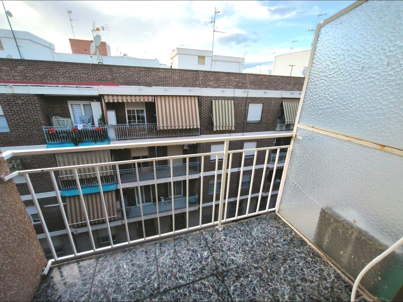 3 bedroom Flat for sale in Elche / Elx - € 109,000 (Ref: 9502227)