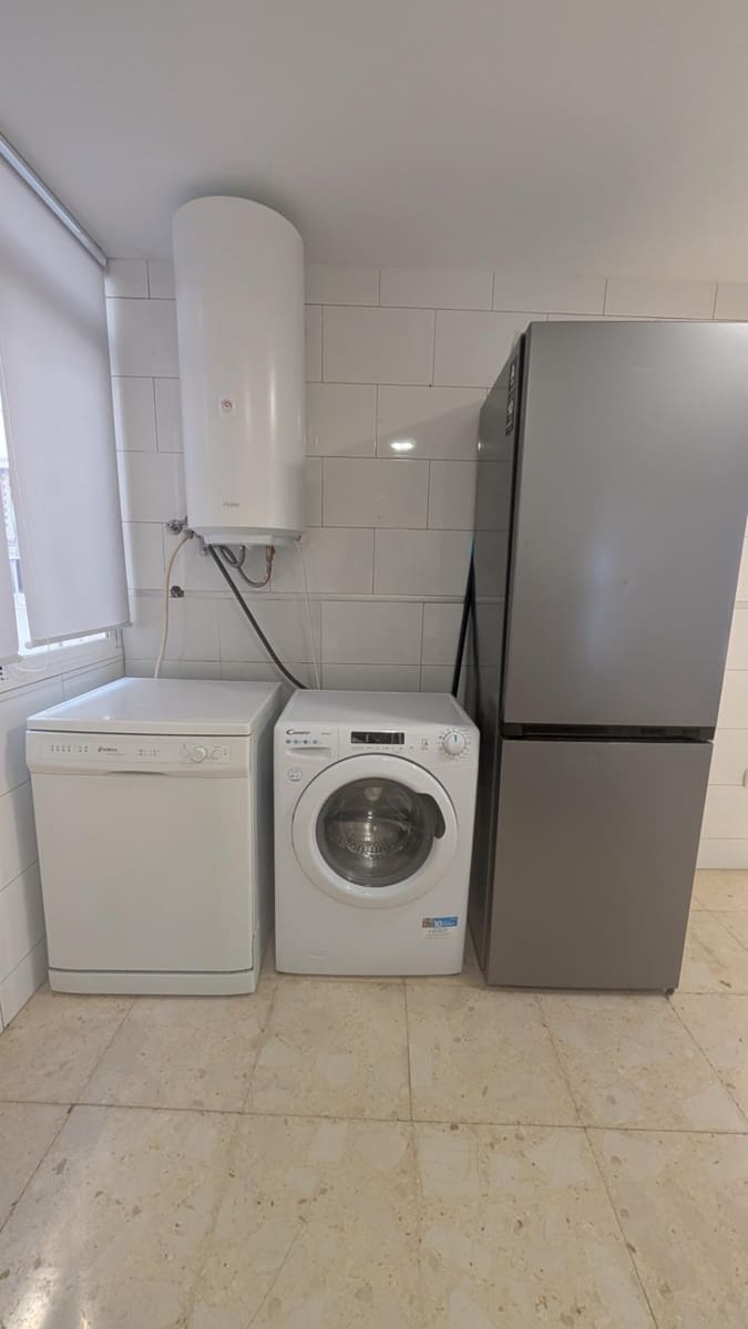 2 sypialnia Mieszkanie do wynajęcia w Elche / Elx - 700 € (Ref: 9524252)