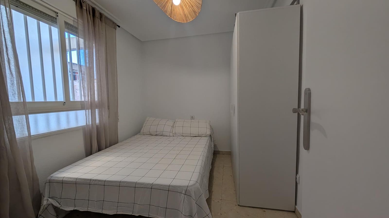 2 sypialnia Mieszkanie do wynajęcia w Elche / Elx - 700 € (Ref: 9524252)