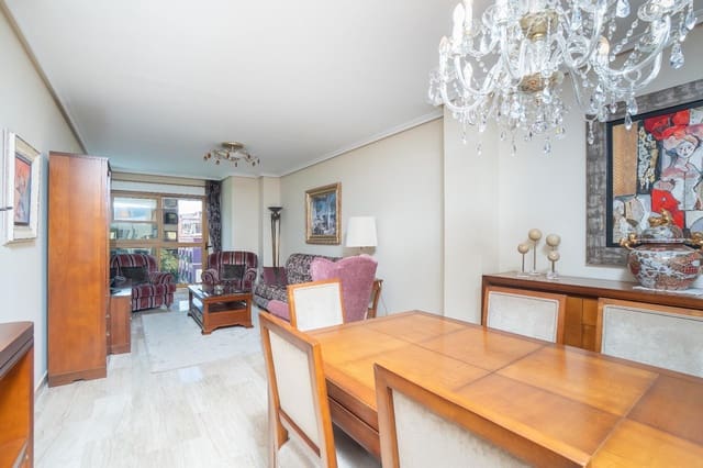 3 soveværelse Lejlighed til salg i Mercado, Alicante by med garage - € 550.000 (Ref: 9524253)