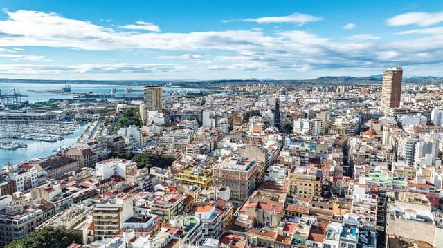 3 soveværelse Lejlighed til salg i Mercado, Alicante by med garage - € 550.000 (Ref: 9524253)