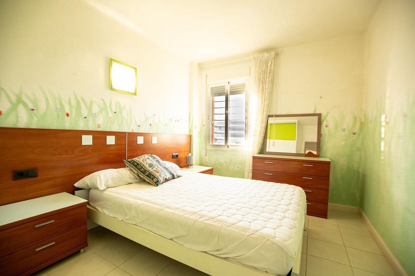 Apartamento de 2 habitaciones en Arenal en alquiler con piscina garaje - 1.100 € (Ref: 9524254)