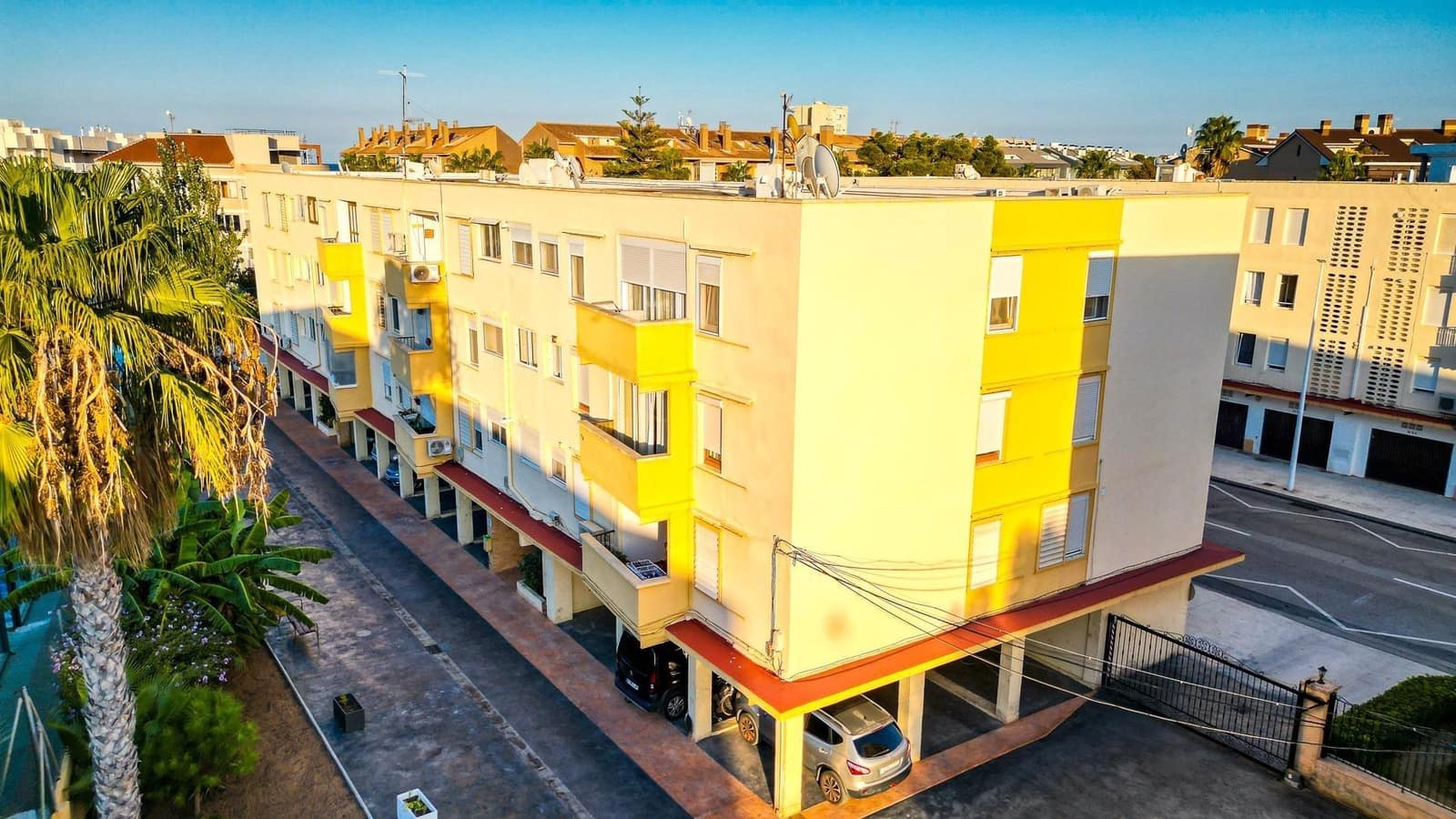 Apartamento de 2 habitaciones en Arenal en alquiler con piscina garaje - 1.100 € (Ref: 9524254)