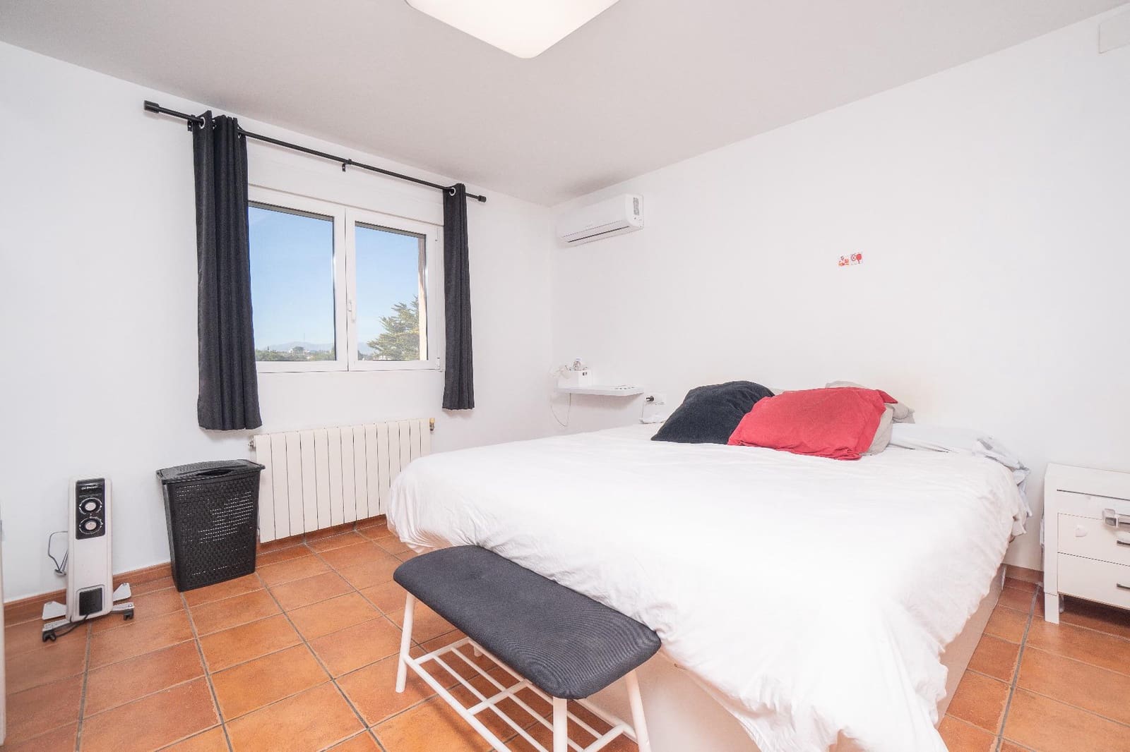 5 bedroom Penthouse for sale in Muchamiel / Mutxamel - € 330,000 (Ref: 9524255)