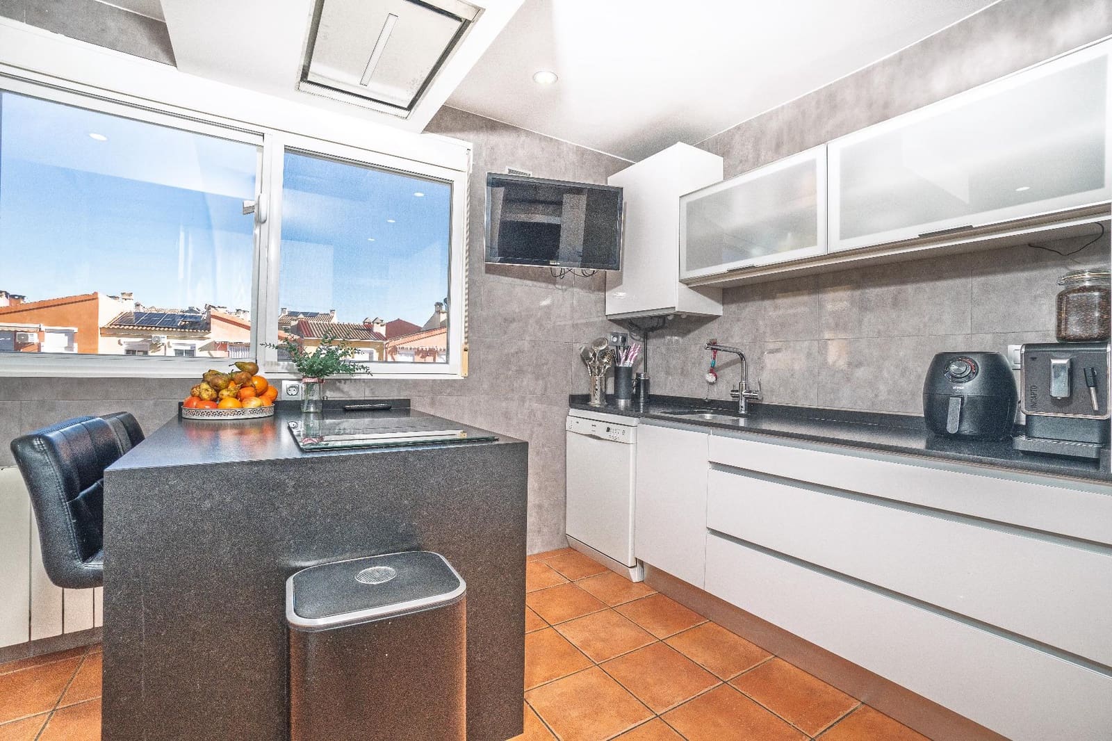 5 bedroom Penthouse for sale in Muchamiel / Mutxamel - € 330,000 (Ref: 9524255)