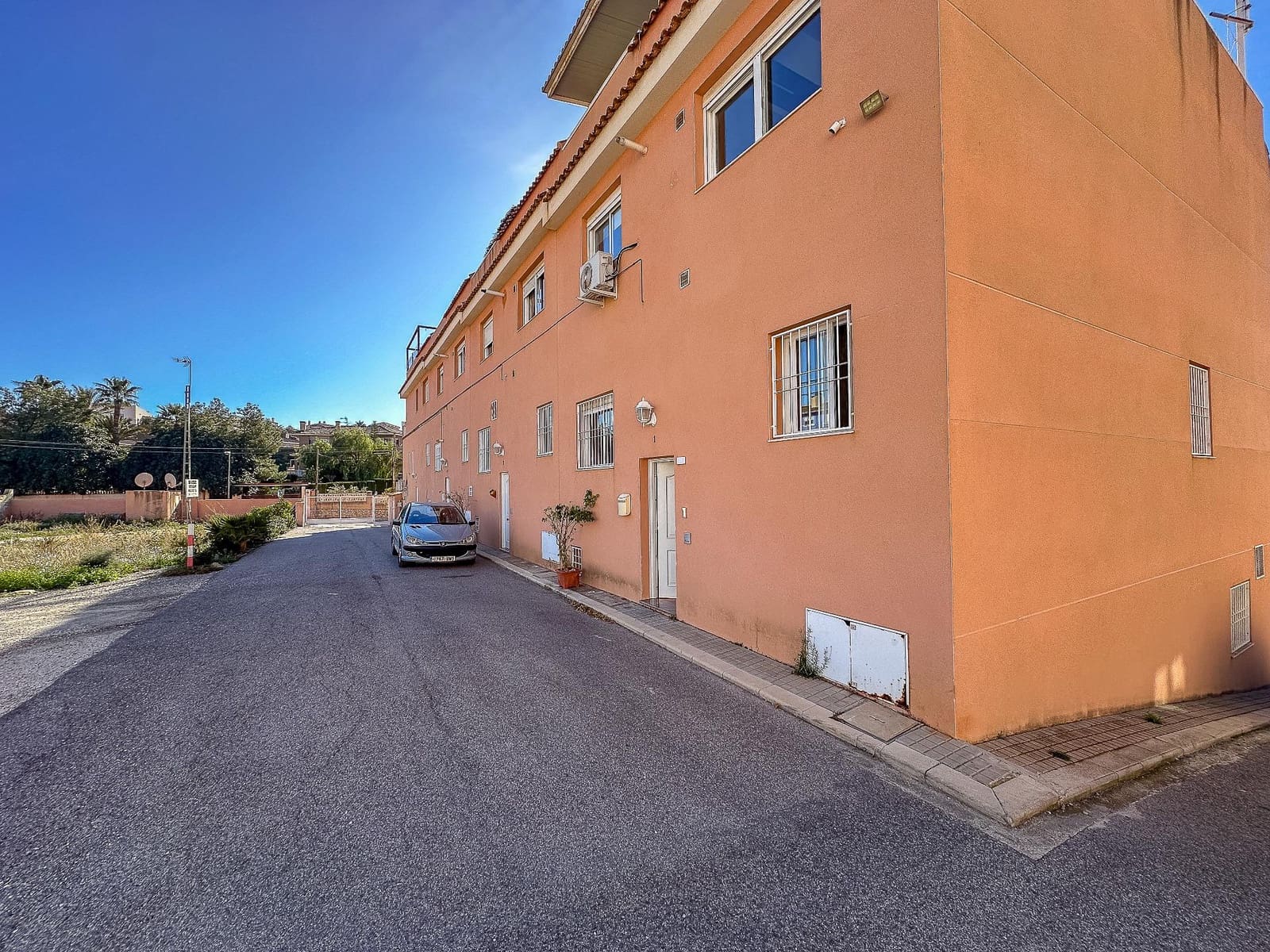 5 bedroom Penthouse for sale in Muchamiel / Mutxamel - € 330,000 (Ref: 9524255)