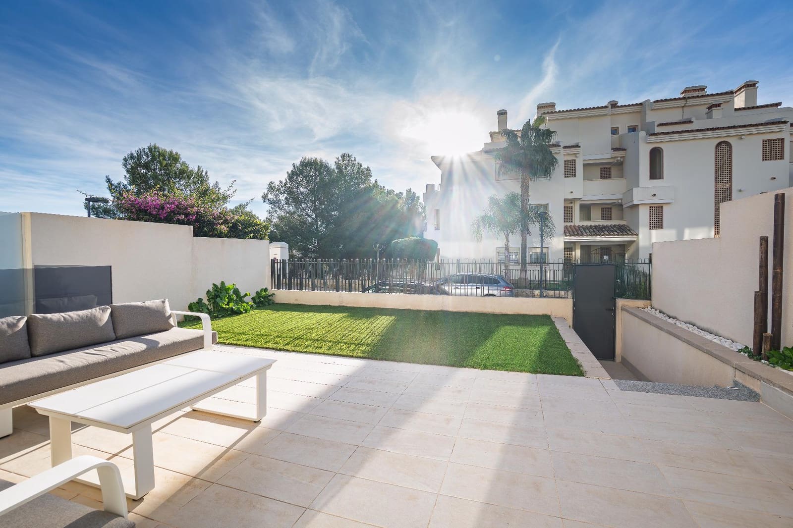 4 slaapkamer Rijtjeshuis te koop in Finestrat met zwembad - € 675.000 (Ref: 9533674)