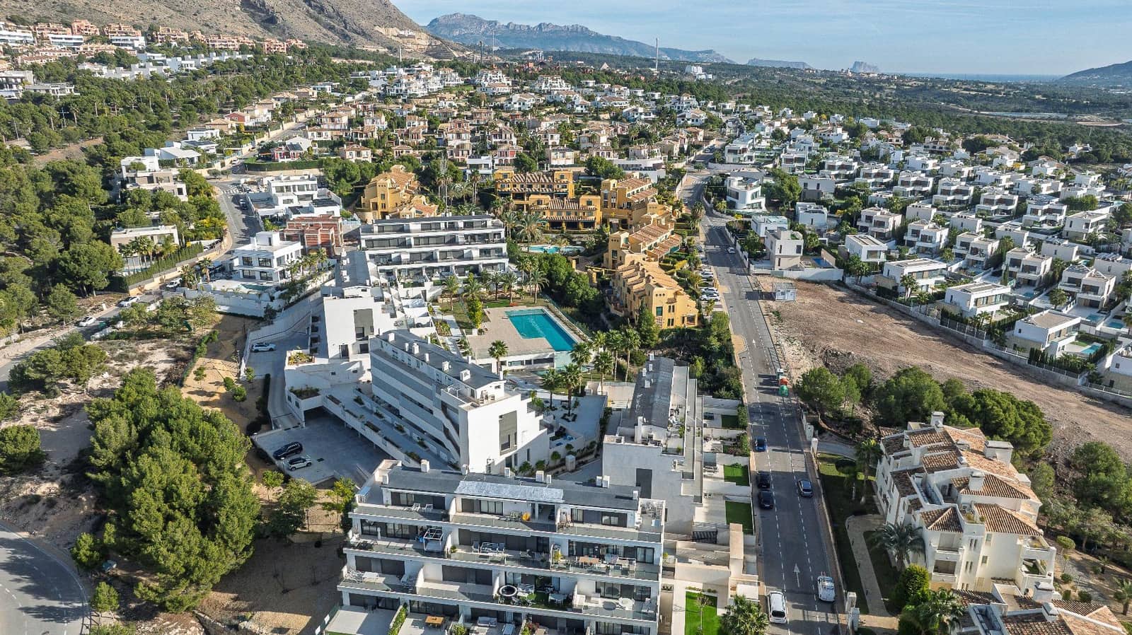 4 slaapkamer Rijtjeshuis te koop in Finestrat met zwembad - € 675.000 (Ref: 9533674)