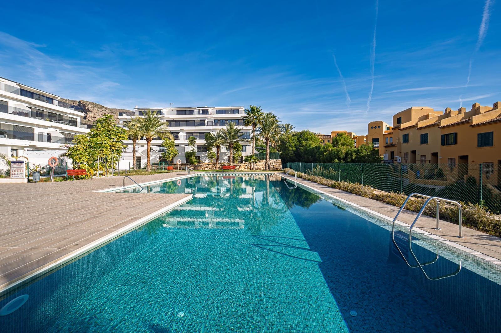 4 slaapkamer Rijtjeshuis te koop in Finestrat met zwembad - € 675.000 (Ref: 9533674)