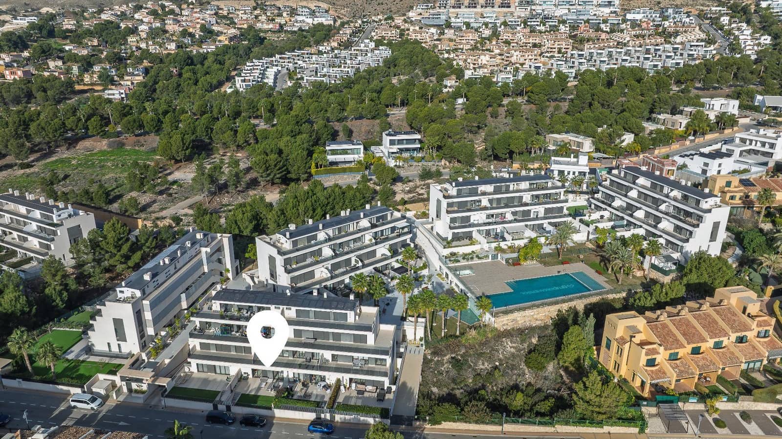 4 slaapkamer Rijtjeshuis te koop in Finestrat met zwembad - € 675.000 (Ref: 9533674)