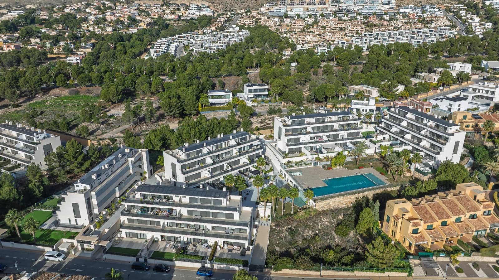 4 slaapkamer Rijtjeshuis te koop in Finestrat met zwembad - € 675.000 (Ref: 9533674)