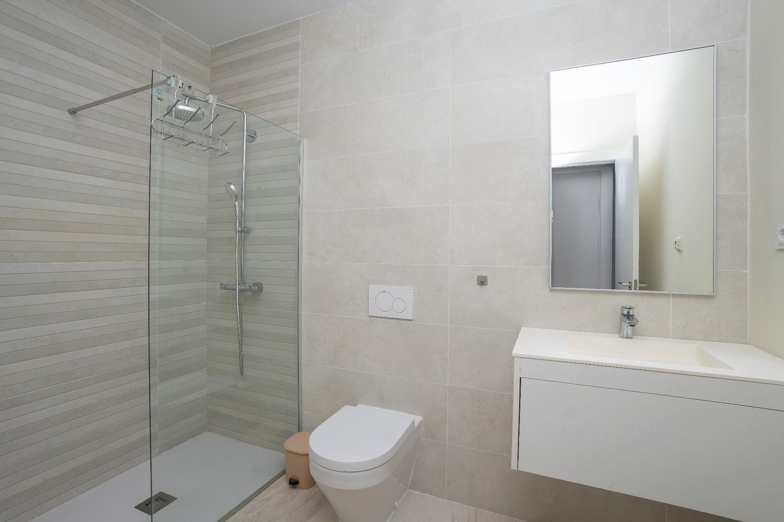 4 slaapkamer Rijtjeshuis te koop in Finestrat met zwembad - € 675.000 (Ref: 9533674)