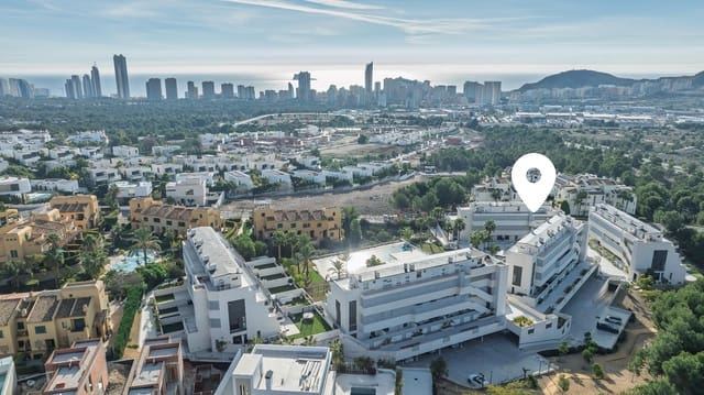 4 slaapkamer Rijtjeshuis te koop in Finestrat met zwembad - € 675.000 (Ref: 9533674)